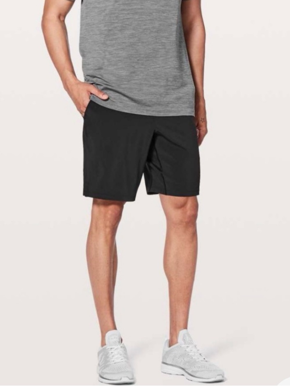 lululemon athletica Men's T.H.E. Short Linerless 9”. Size L